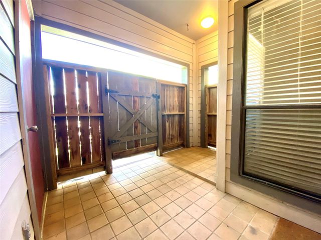 2025 Augusta Drive 1003, Houston, TX 77057