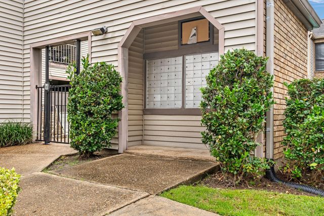 2025 Augusta Drive 1003, Houston, TX 77057