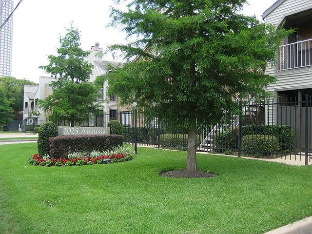 2025 Augusta Drive 1003, Houston, TX 77057