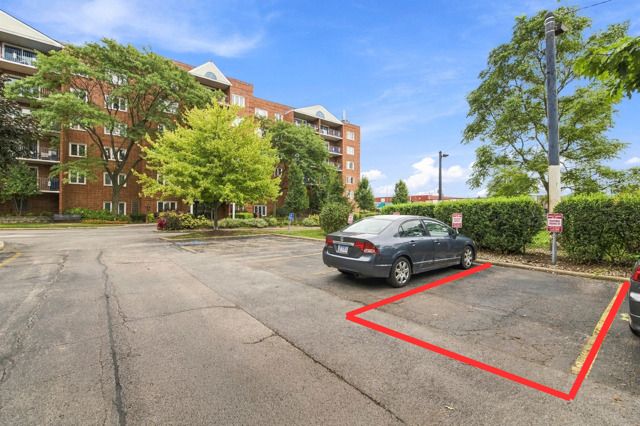 6530 W Irving Park Road 501, Chicago, IL 60634