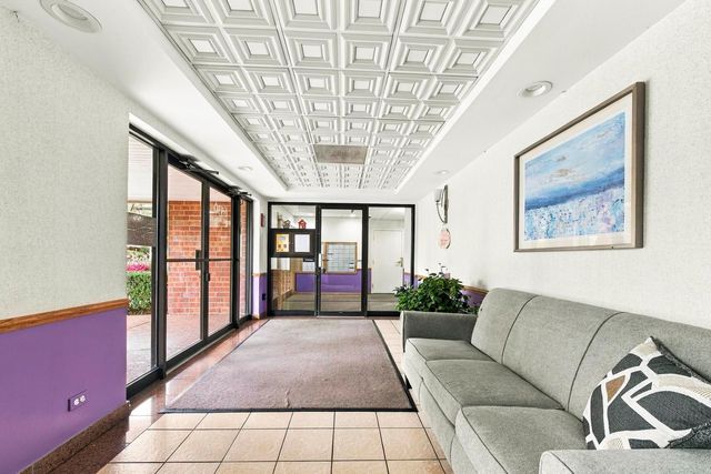 6530 W Irving Park Road 501, Chicago, IL 60634