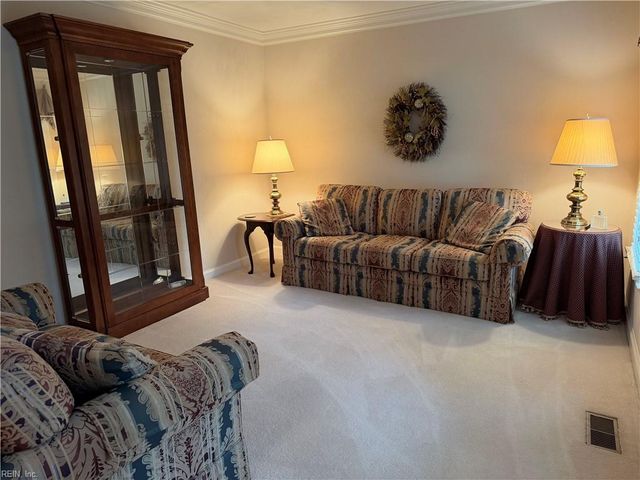 810 Hedgerow CT, Chesapeake, VA 23322