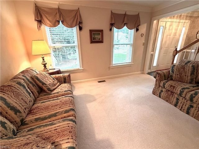 810 Hedgerow CT, Chesapeake, VA 23322