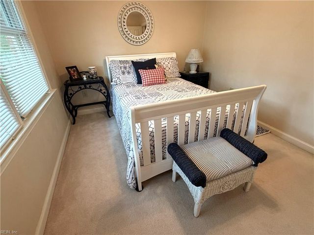 810 Hedgerow CT, Chesapeake, VA 23322