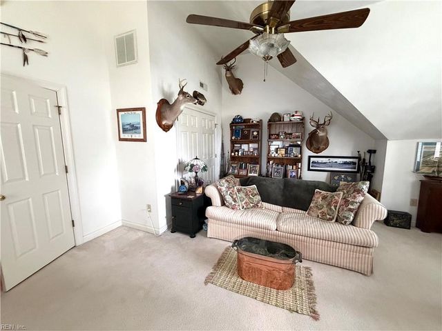 810 Hedgerow CT, Chesapeake, VA 23322
