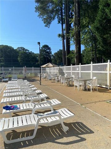 810 Hedgerow CT, Chesapeake, VA 23322