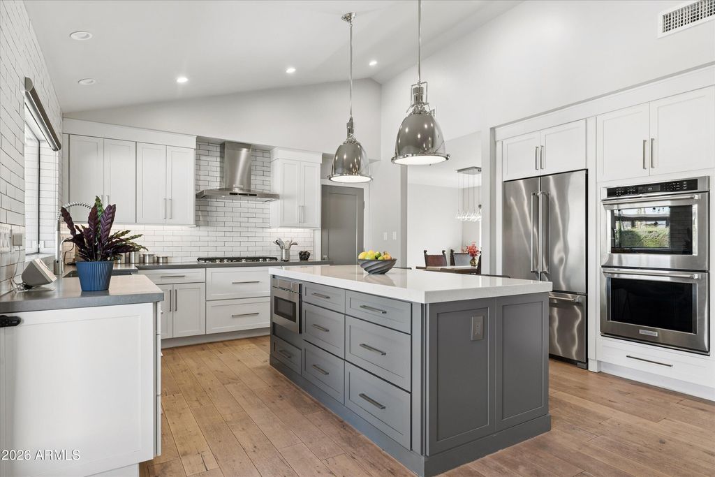 6902 E SWEETWATER Avenue, Scottsdale, AZ 85254 — exterior