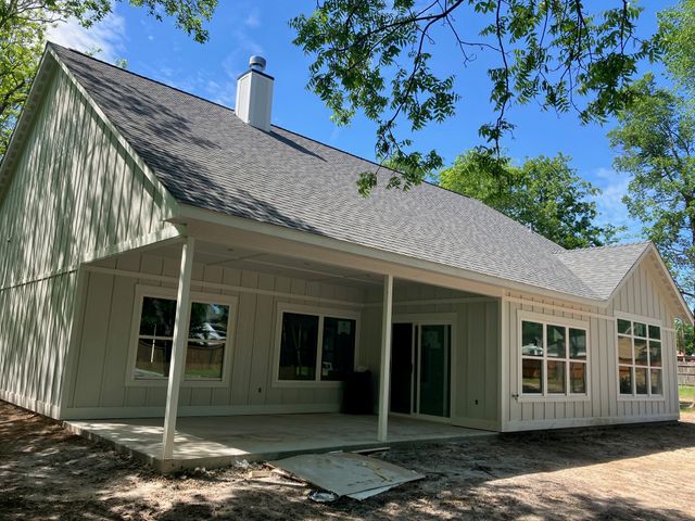 820 Mulberry Street, Sulphur Springs, TX 75482