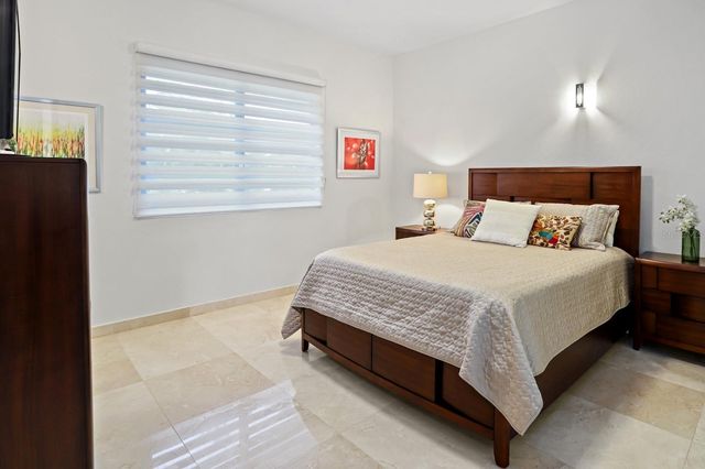 K-8 TERRACE ST., GARDEN HILLS, Guaynabo, PR 00966