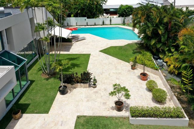 K-8 TERRACE ST., GARDEN HILLS, Guaynabo, PR 00966