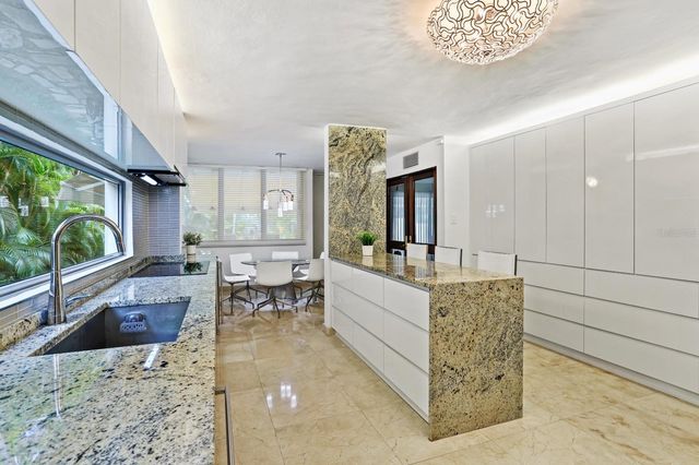 K-8 TERRACE ST., GARDEN HILLS, Guaynabo, PR 00966