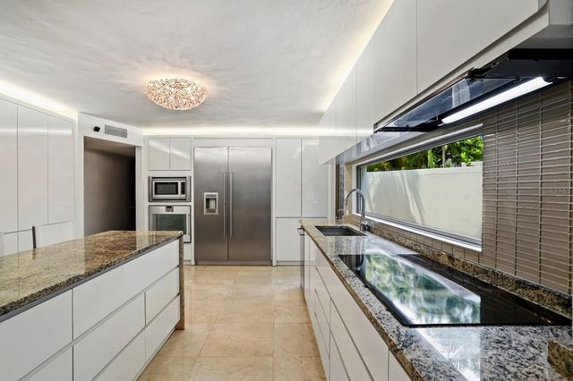 K-8 TERRACE ST., GARDEN HILLS, Guaynabo, PR 00966