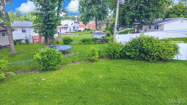 1840 Teakwood Manor Drive, St Louis, MO 63031