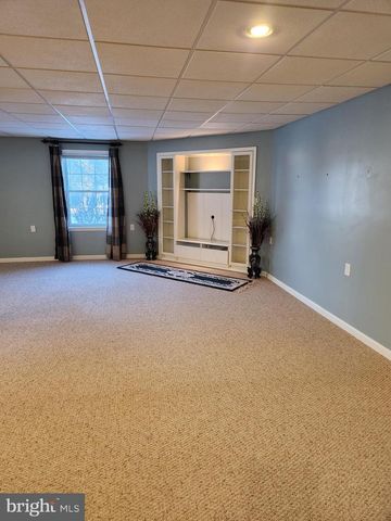 1715 REVERE DRIVE, Mechanicsburg, PA 17050