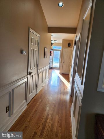 1715 REVERE DRIVE, Mechanicsburg, PA 17050