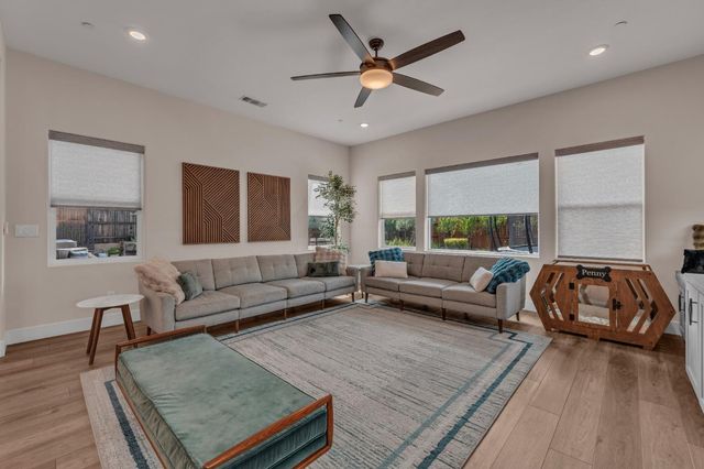 4687 Stone Ranch Dr, Folsom, CA 95630