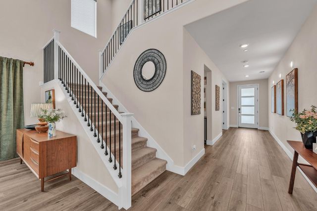 4687 Stone Ranch Dr, Folsom, CA 95630