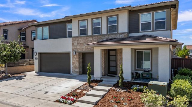 4687 Stone Ranch Dr, Folsom, CA 95630