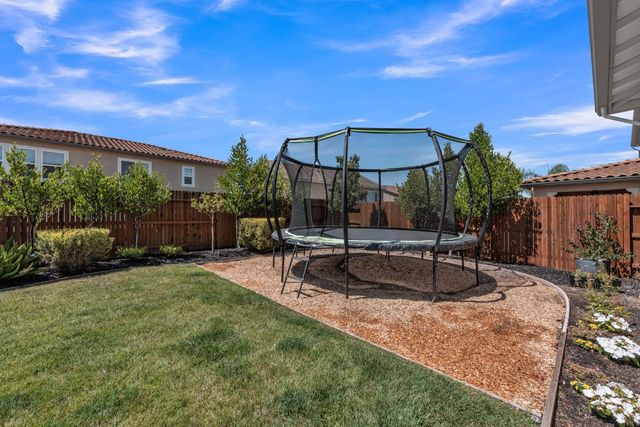 4687 Stone Ranch Dr, Folsom, CA 95630