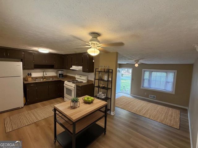 1345 Labelle Street, Jonesboro, GA 30238