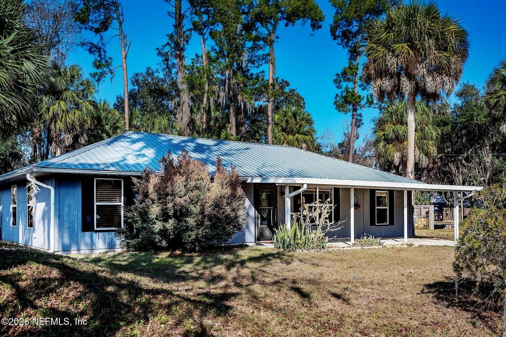 130 ROBERTS Boulevard, Satsuma, FL 32189