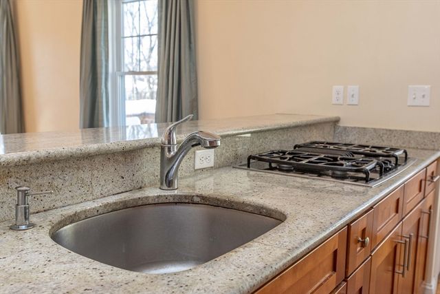 8 Summer Hill Circle 8, Arlington, MA 02474