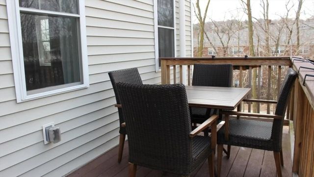 8 Summer Hill Circle 8, Arlington, MA 02474