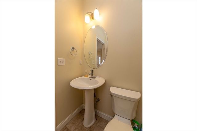 8 Summer Hill Circle 8, Arlington, MA 02474