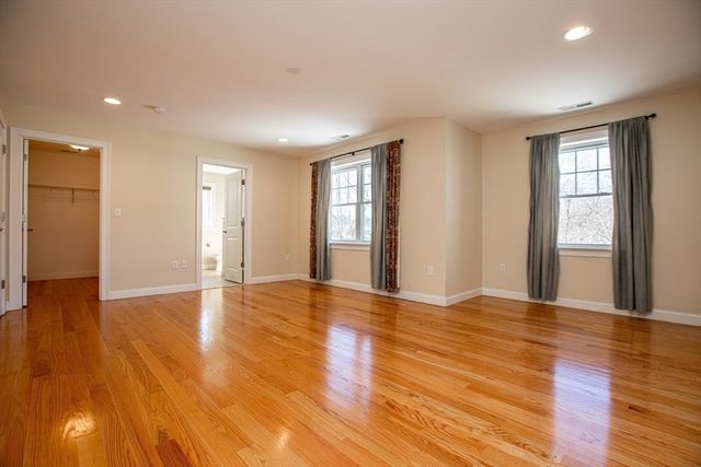 8 Summer Hill Circle 8, Arlington, MA 02474