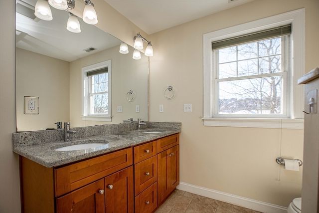 8 Summer Hill Circle 8, Arlington, MA 02474