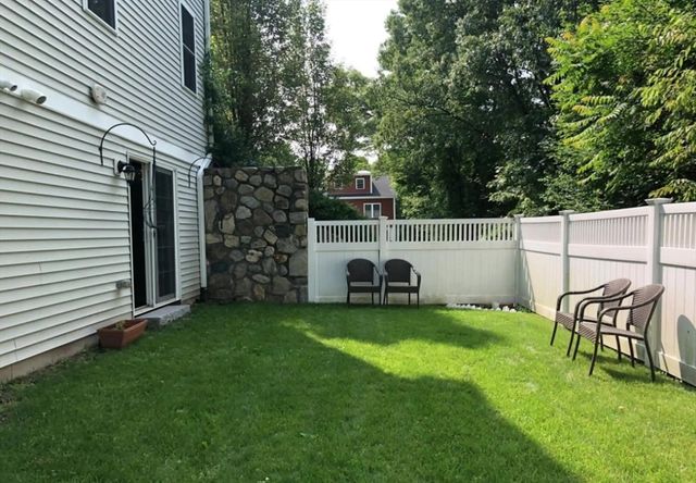 8 Summer Hill Circle 8, Arlington, MA 02474