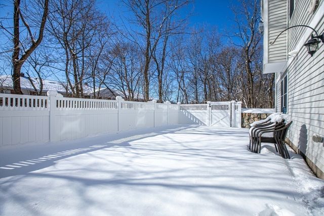 8 Summer Hill Circle 8, Arlington, MA 02474