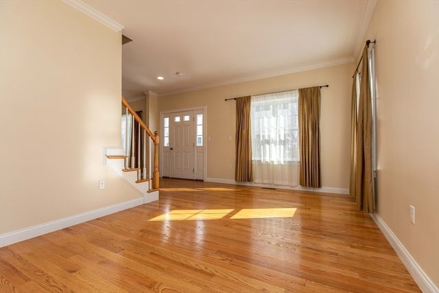 8 Summer Hill Circle 8, Arlington, MA 02474