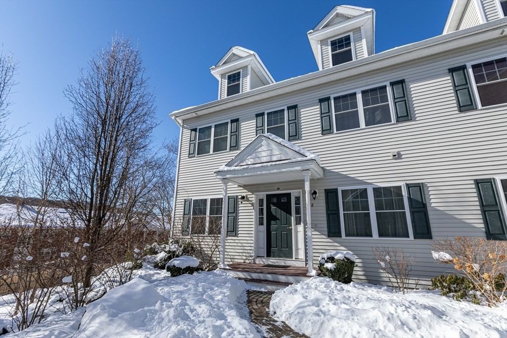 8 Summer Hill Circle 8, Arlington, MA 02474