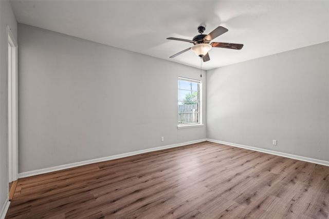 810 S Western Hills Drive, Howe, TX 75459