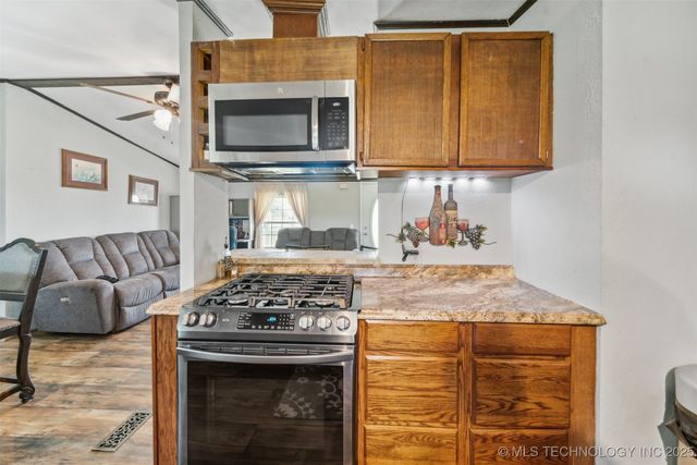 9348 W 620 Road, Inola, OK 74036