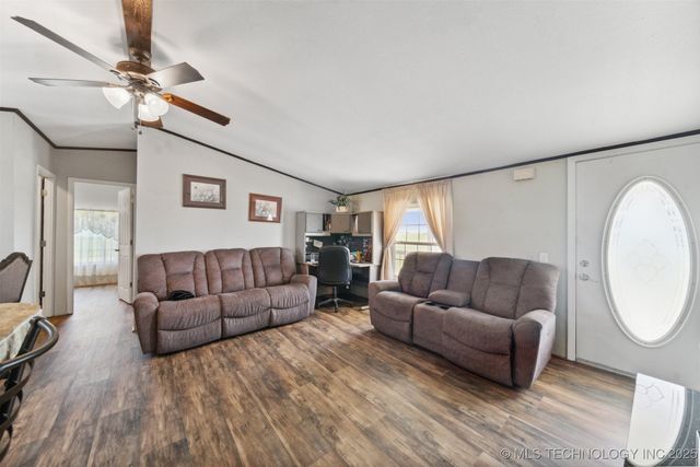 9348 W 620 Road, Inola, OK 74036