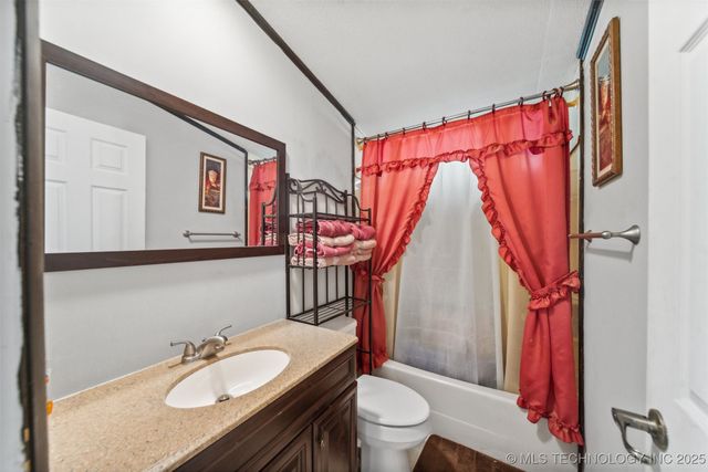 9348 W 620 Road, Inola, OK 74036