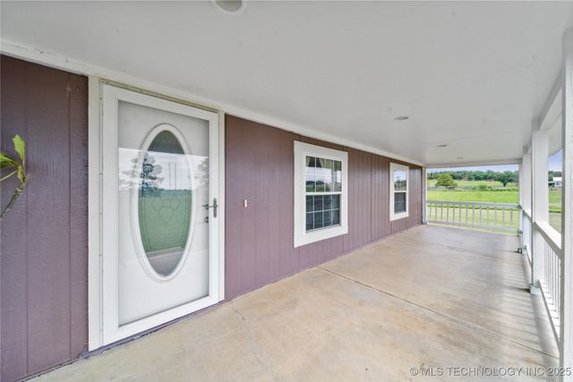 9348 W 620 Road, Inola, OK 74036