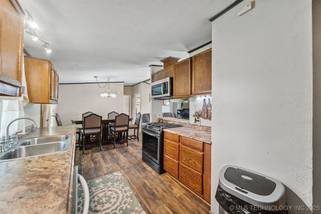 9348 W 620 Road, Inola, OK 74036