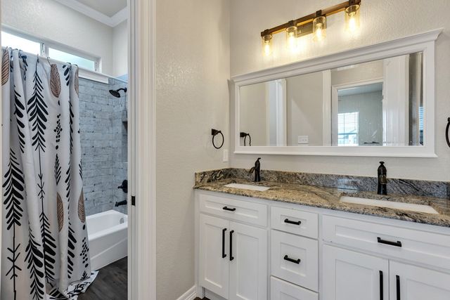 5 NW Isabella Circle, Andrews, TX 79714