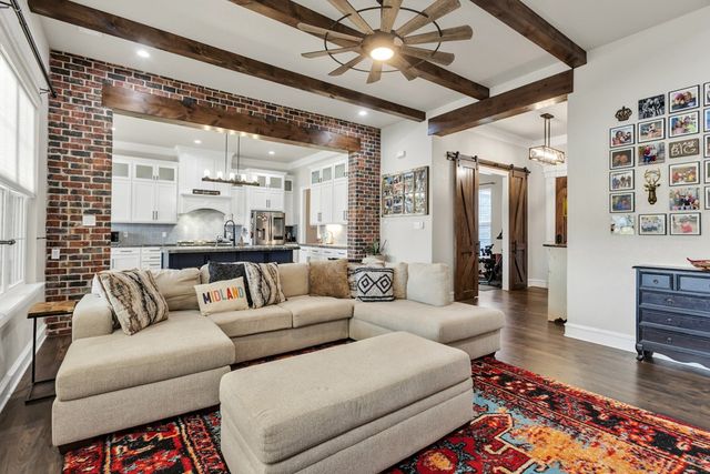 5 NW Isabella Circle, Andrews, TX 79714