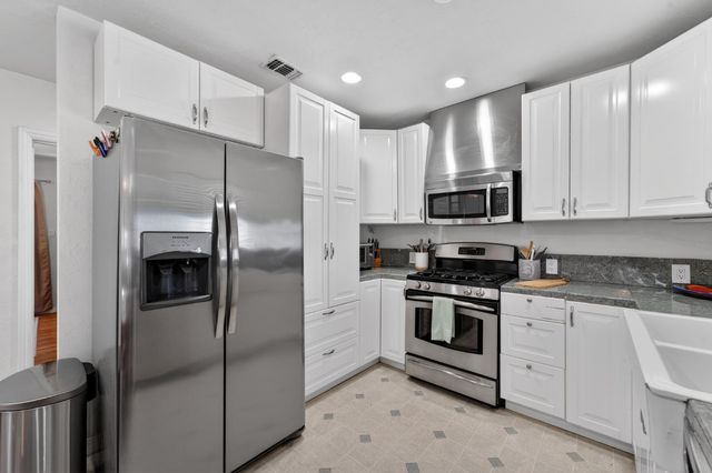 1544 Alabama Ave, West Sacramento, CA 95691