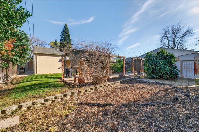 1544 Alabama Ave, West Sacramento, CA 95691