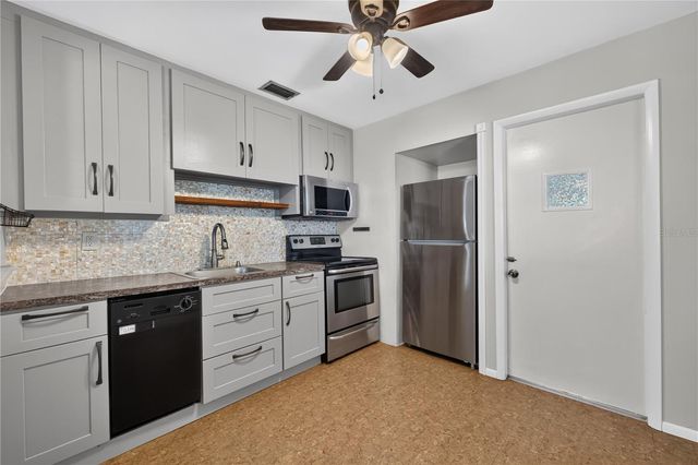 5613 12TH AVENUE S, Gulfport, FL 33707