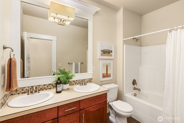 20125 SE 24th Street, Sammamish, WA 98075