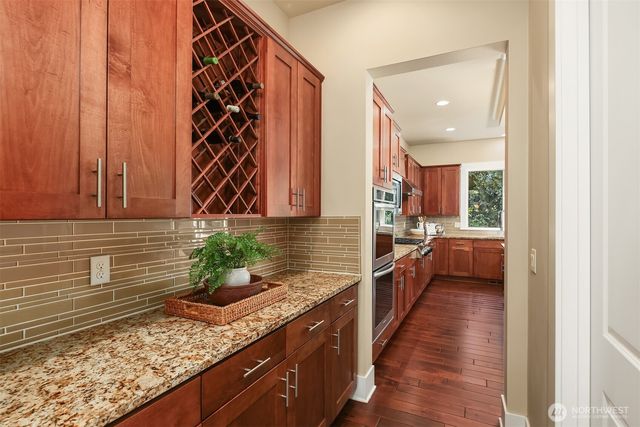 20125 SE 24th Street, Sammamish, WA 98075