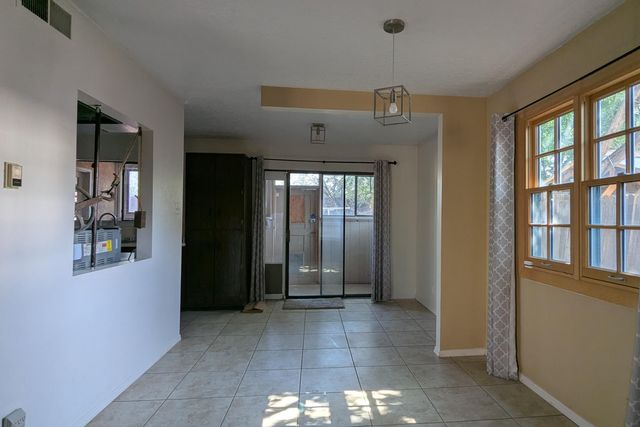 22 Garden Park Circle NW, Albuquerque, NM 87107