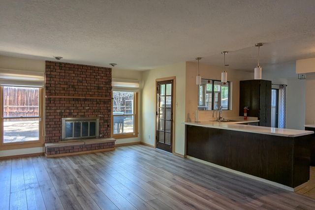 22 Garden Park Circle NW, Albuquerque, NM 87107