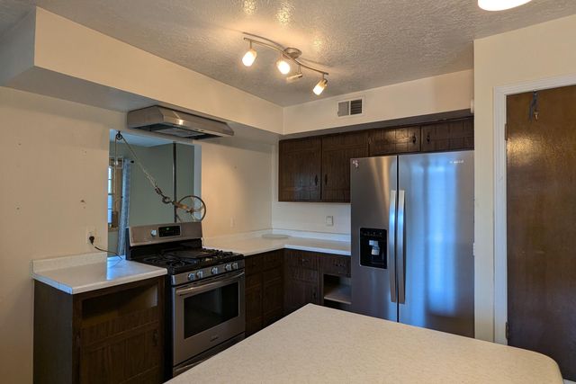 22 Garden Park Circle NW, Albuquerque, NM 87107